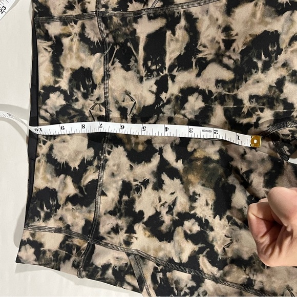 LULULEMON ~ Invigorate High Rise Tight Dispersed Raw Light Linen Multi Sz 8 - Picture 14 of 15